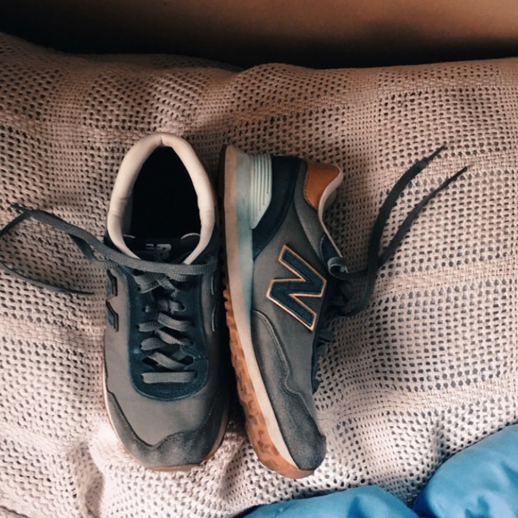 574 Core New Balance Women’s 9 (fits 8, 8.5) - Picture 2 of 8